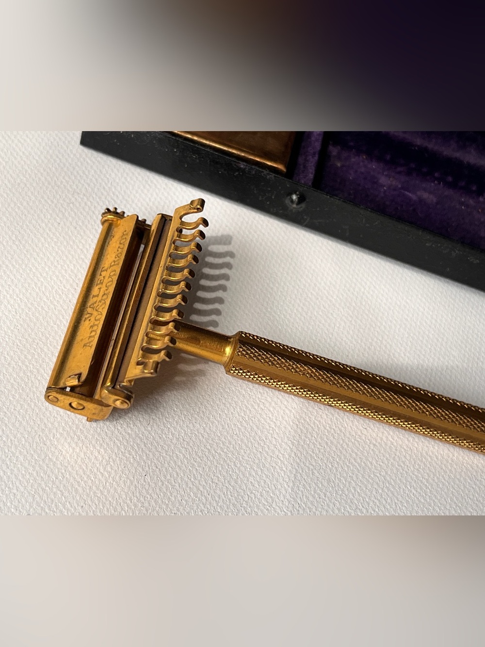 Vintage 1920’s ‘Valet’ Auto Strop Safety Razor Shaving Kit Very Nice Set - Picture 10 of 11